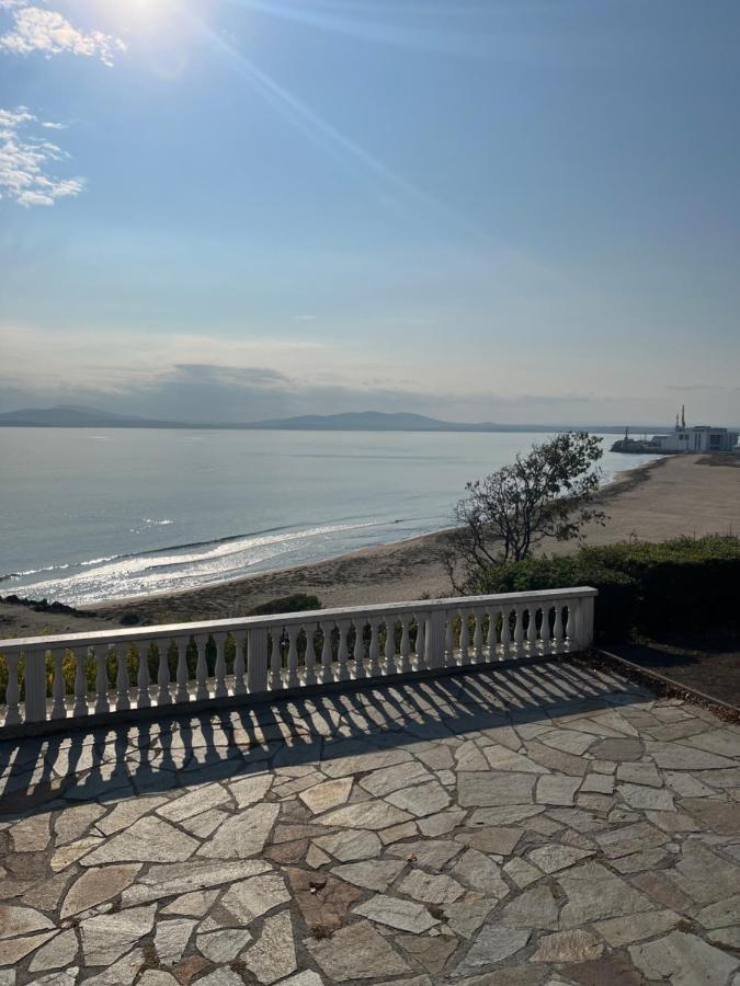 Azzurro Premium Apartment On Bulevard Bogoridi Burgas Exterior photo